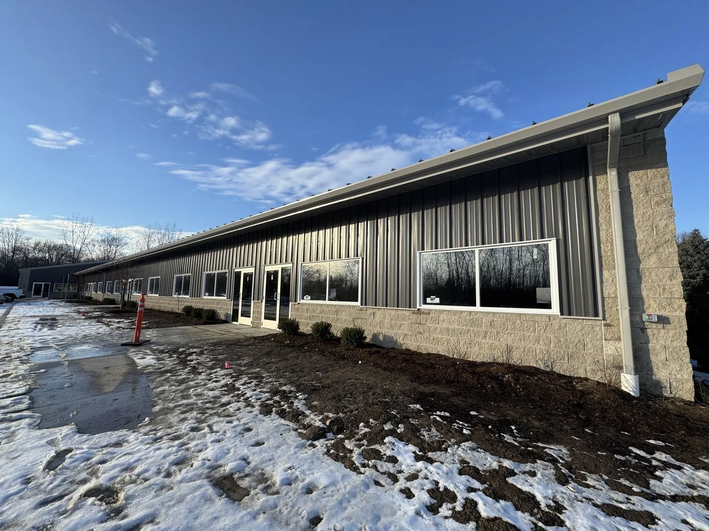 Photo 3 of 6060 Schooner Dr, Van Buren Twp, MI 48111