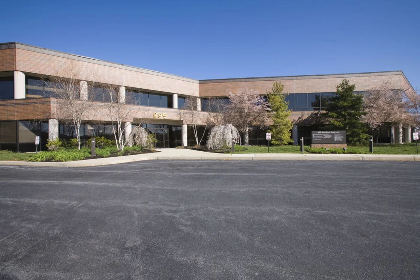 Photo 2 of 999 Berkshire Blvd, Wyomissing, PA 19610