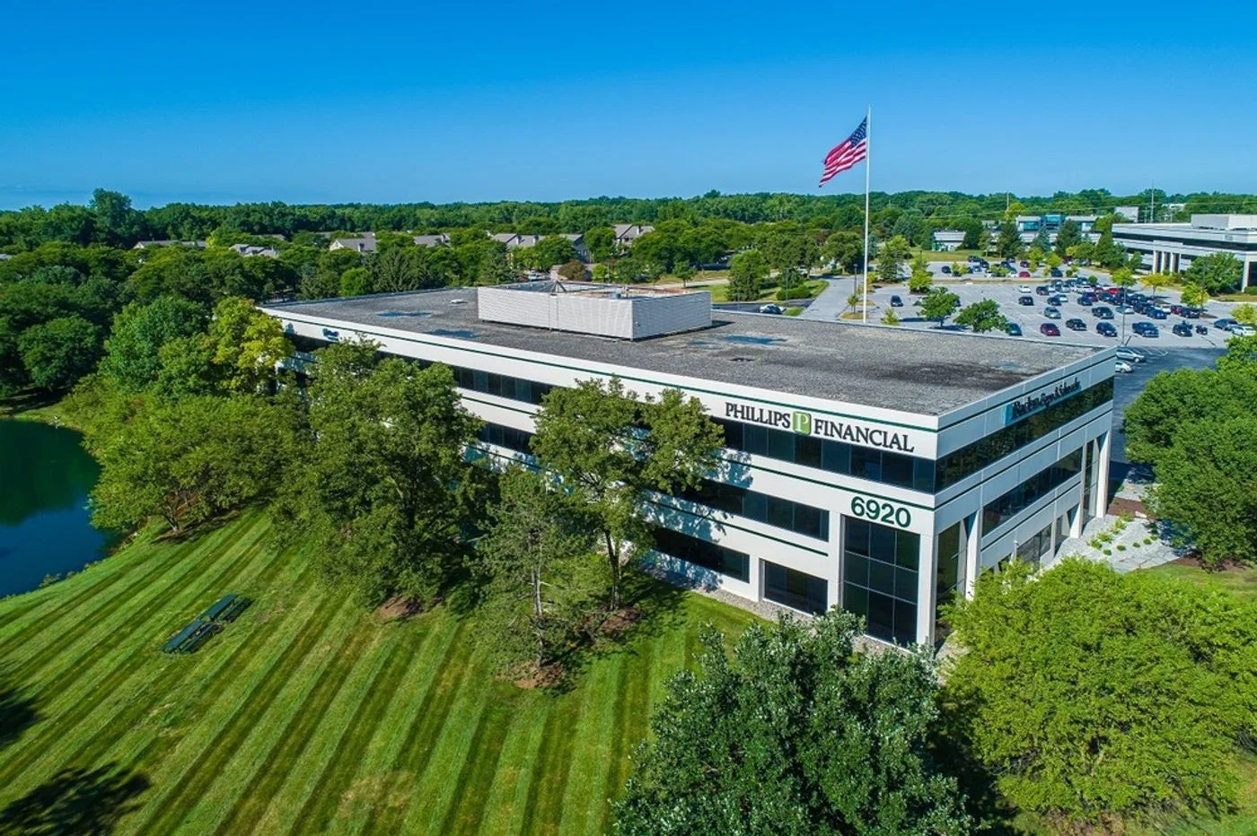 Photo 2 of 6920 Pointe Inverness Way, Fort Wayne, IN 46804