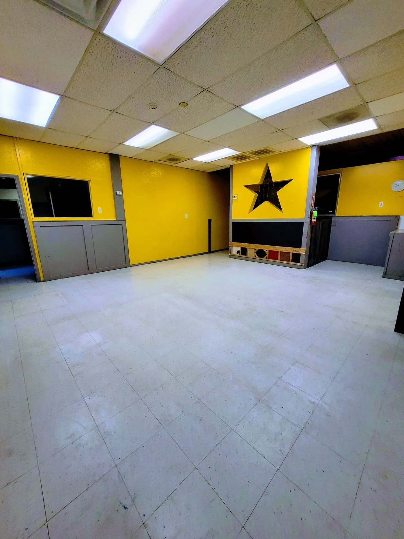 Photo 3 of 1804 NW 52nd St, Lawton, OK 73505