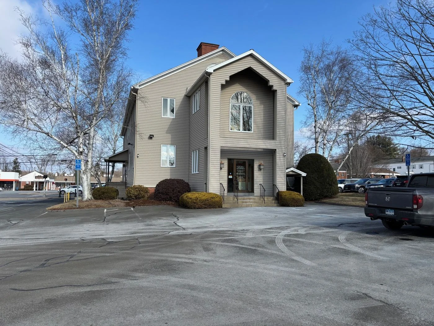 Photo 3 of 133 Mountain Rd, Suffield, CT 06078