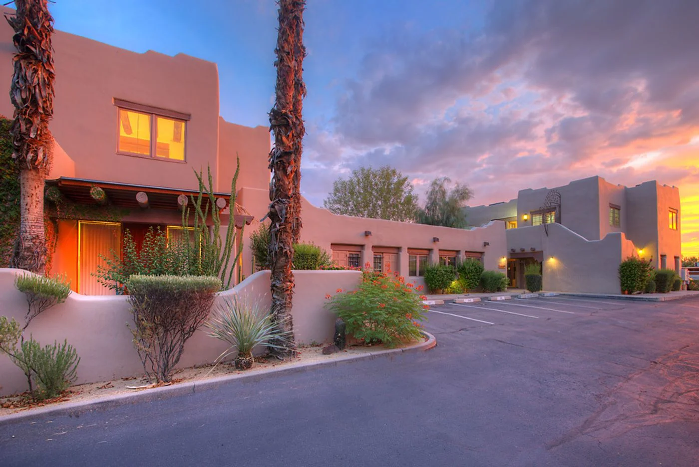 Photo 1 of 4520 N 12th St, Phoenix, AZ 85014