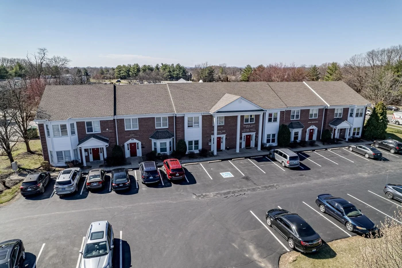 Photo-3 of 2821 S Hurstbourne Pkwy, Louisville, KY 40220