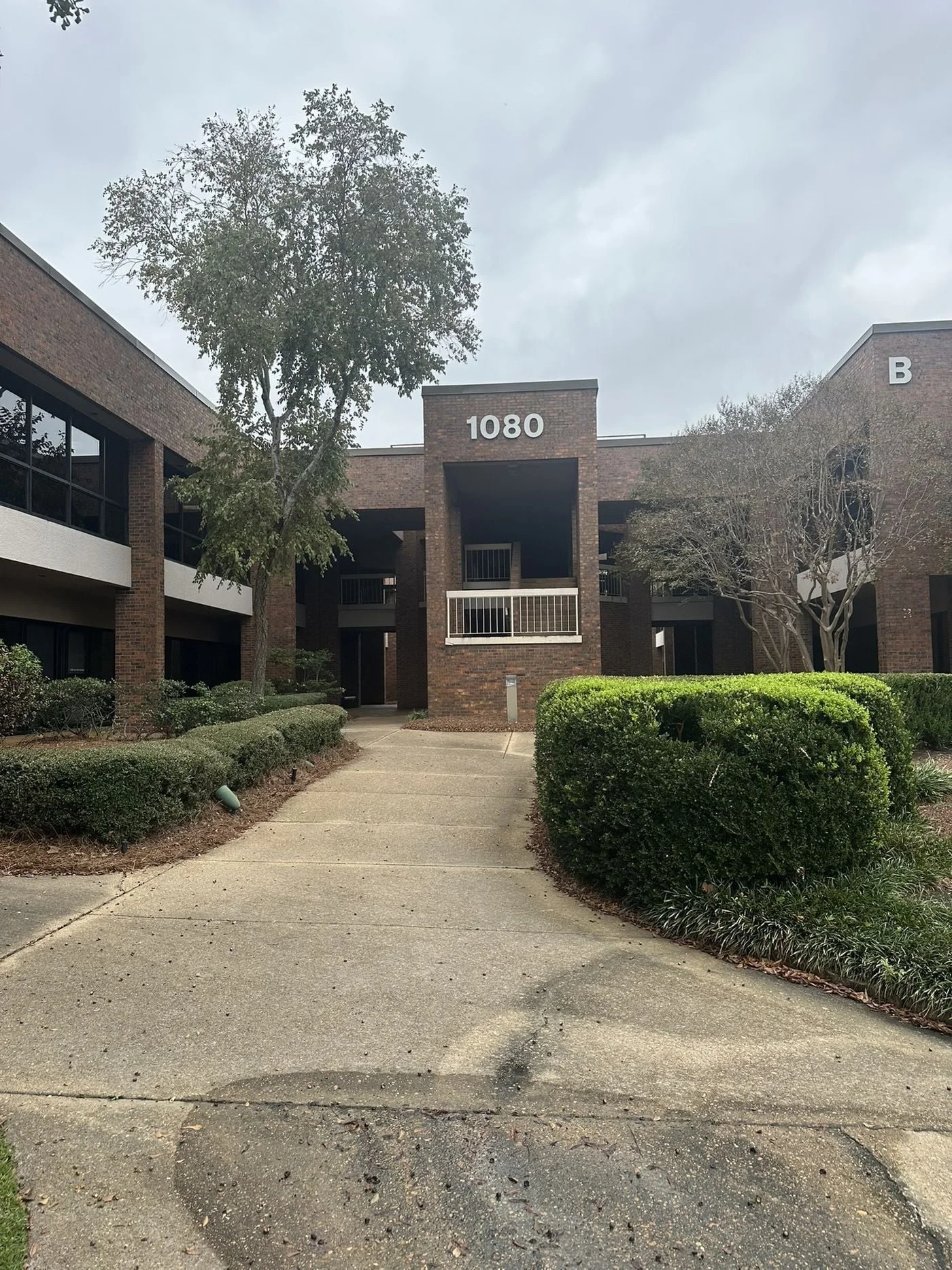 Photo 3 of 1080 River Oaks Dr, Flowood, MS 39232