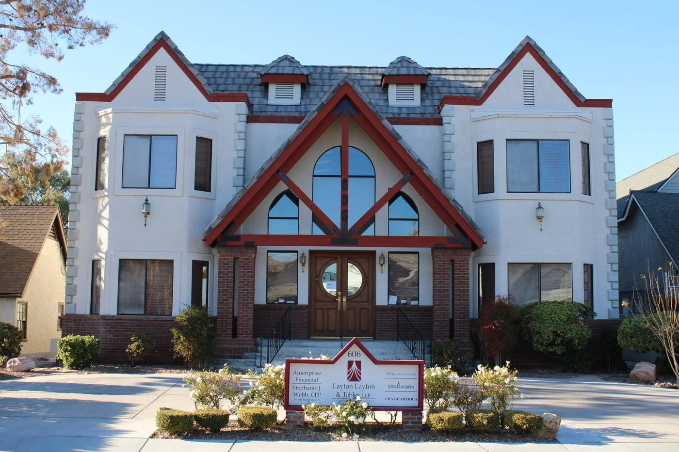 Photo 1 of 606 S 9th St, Las Vegas, NV 89101