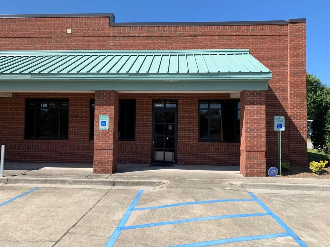 Photo 2 of 1087 Harbor Dr, West Columbia, SC 29169