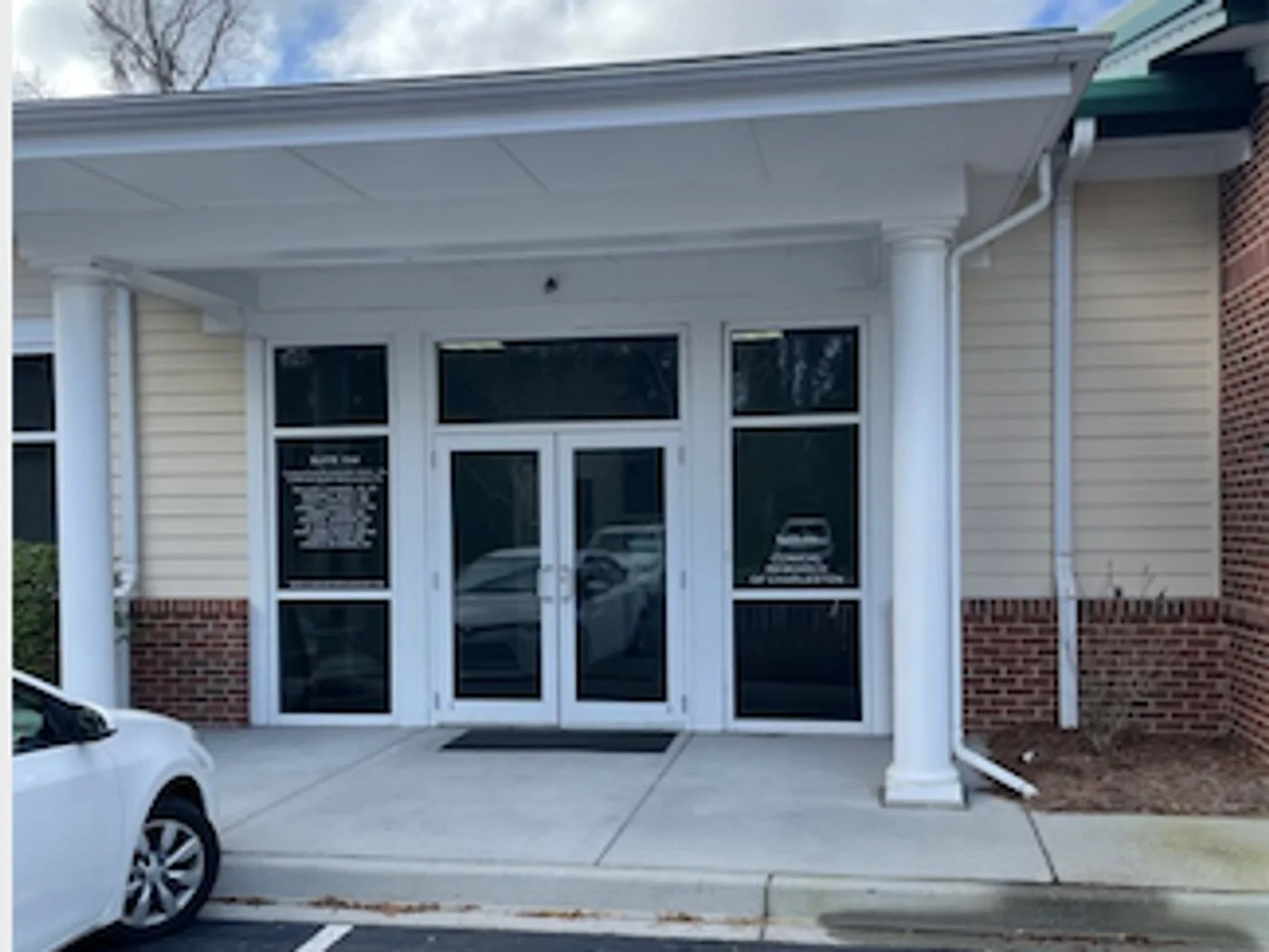 Photo 3 of 897 Von Kolnitz Rd, Mount Pleasant, SC 29464