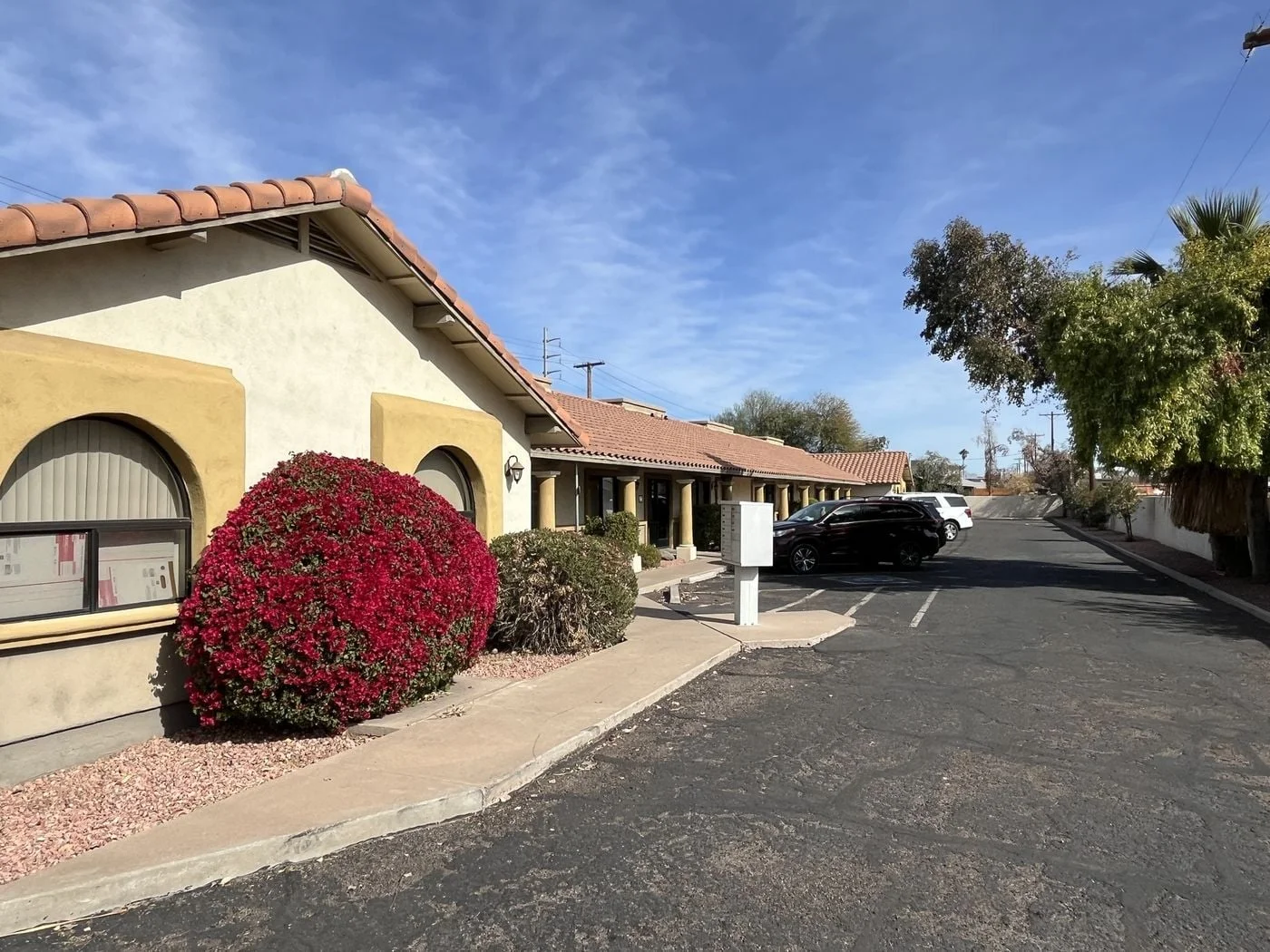 Photo 3 of 555 W University Dr, Mesa, AZ 85201