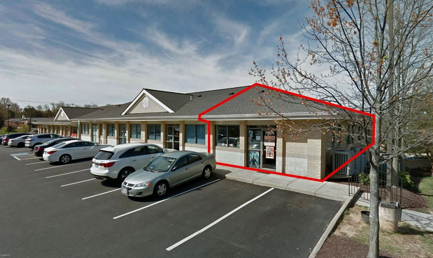 Photo 1 of 7556 Gardner Park Dr, Gainesville, VA 20155