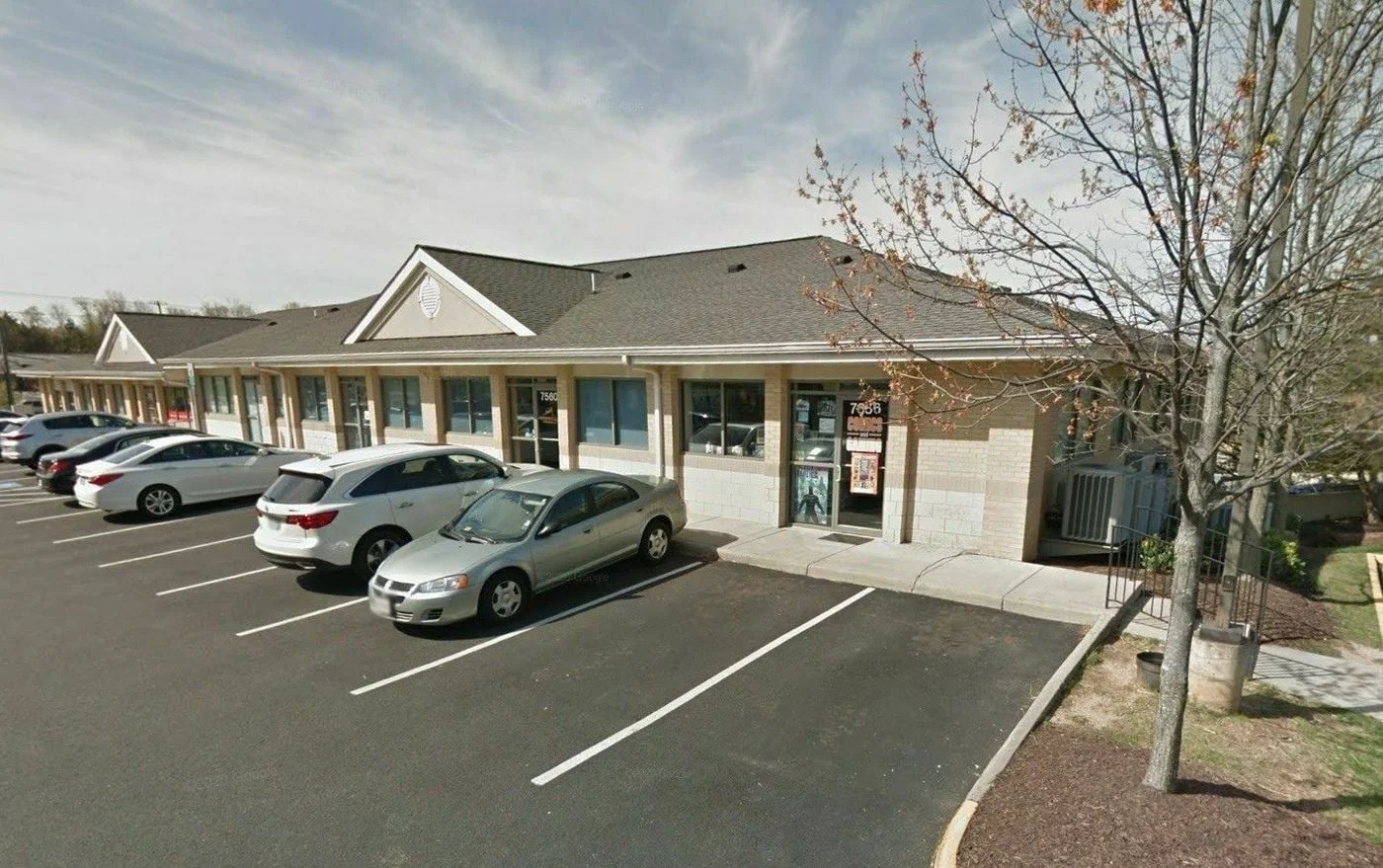 Photo 2 of 7556 Gardner Park Dr, Gainesville, VA 20155