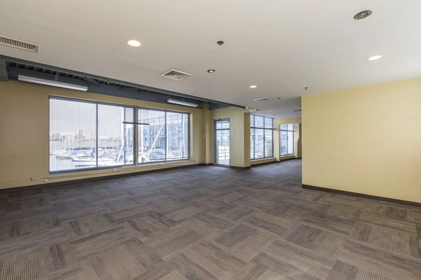 Photo 2 of 3 N Christopher Columbus Blvd, Philadelphia, PA 19106