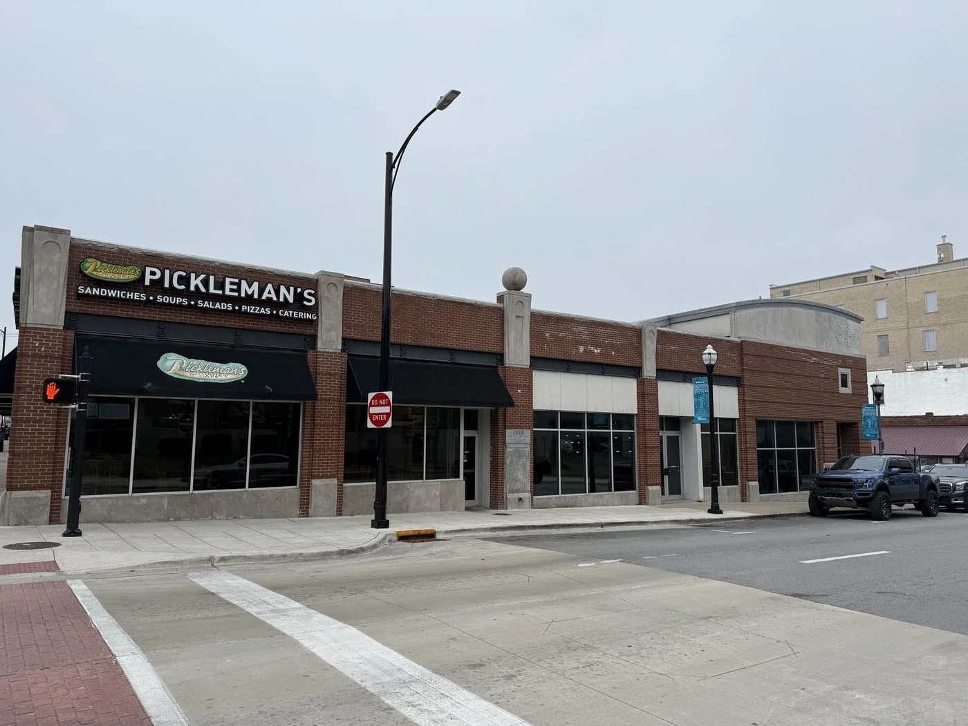 Photo 3 of 333 S Jefferson Ave, Springfield, MO 65806