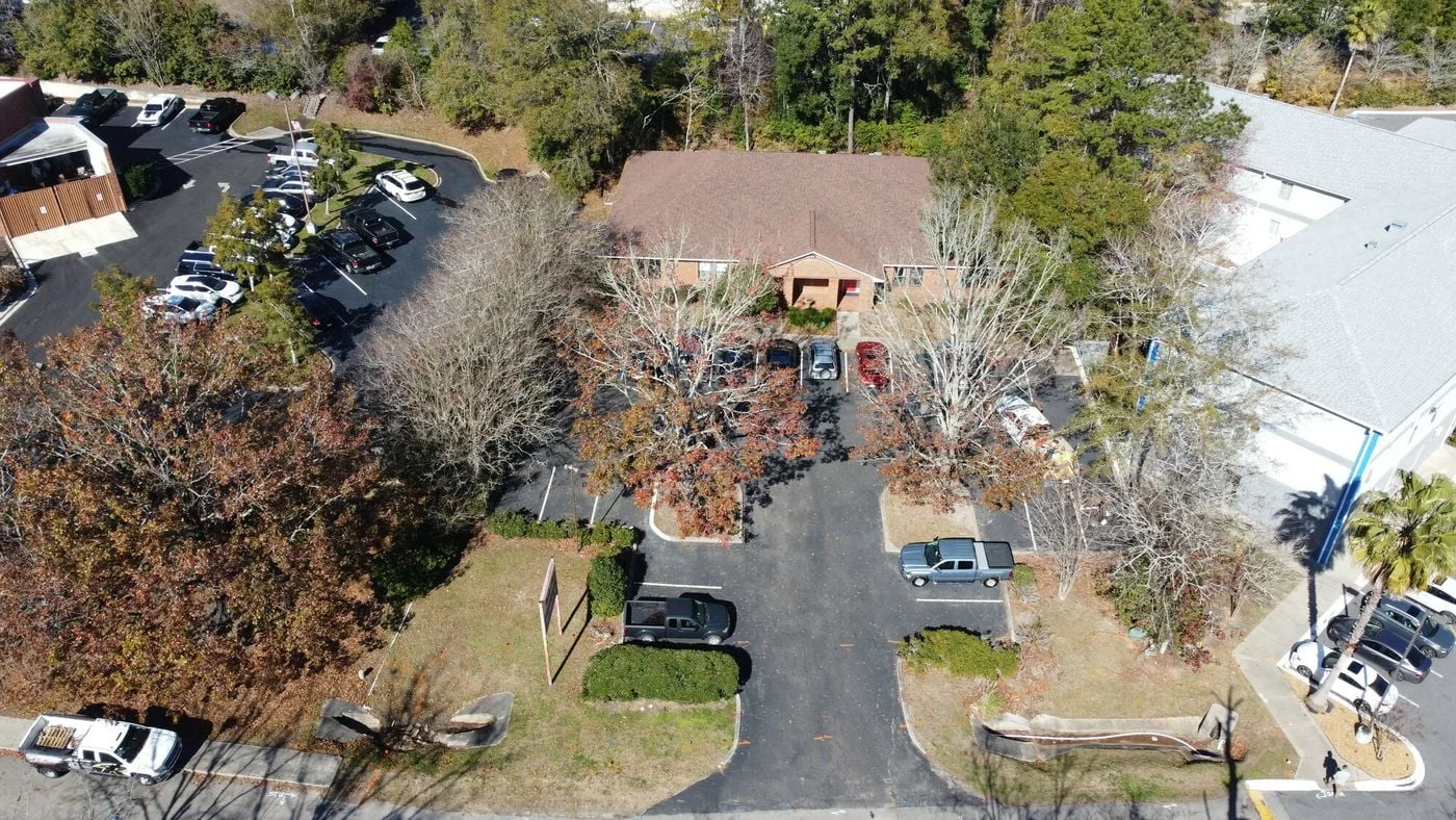 Photo 3 of 1962 Village Green Way, Tallahassee, FL 32308