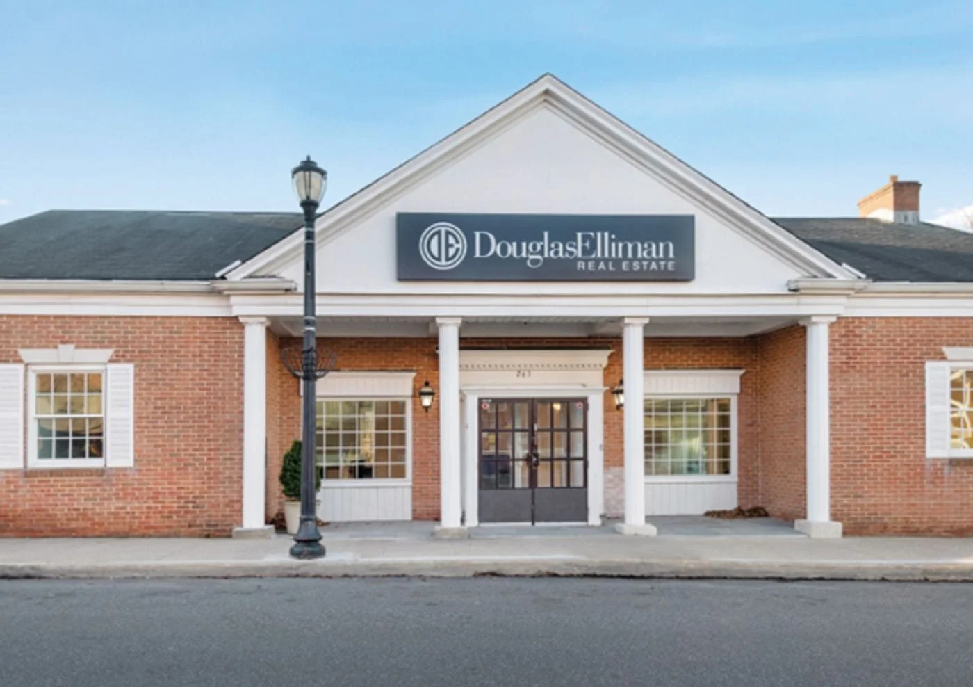 Photo 1 of 263 Sea Cliff Ave, Sea Cliff, NY 11579