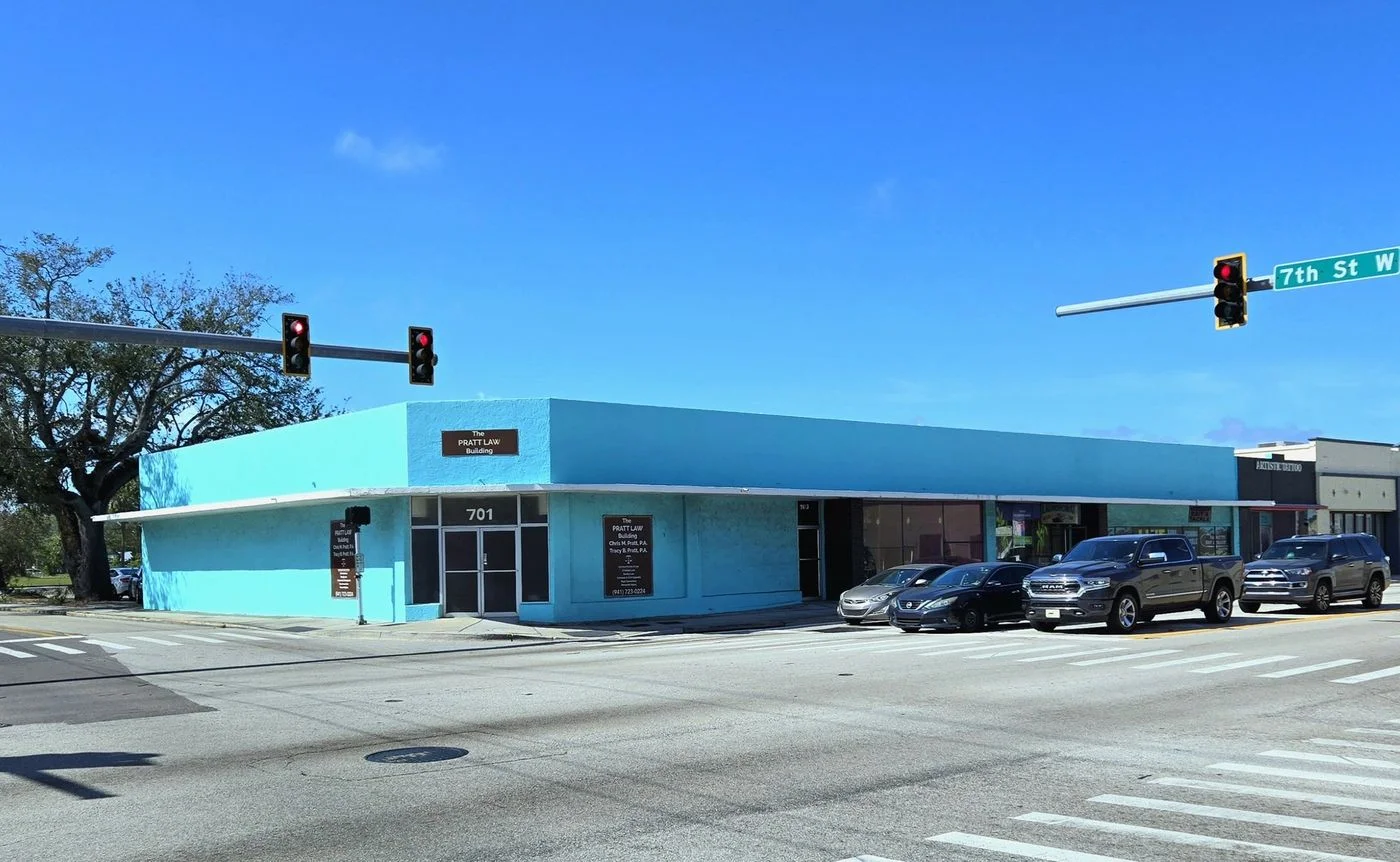 Photo 2 of 701 8th Ave W, Palmetto, FL 34221