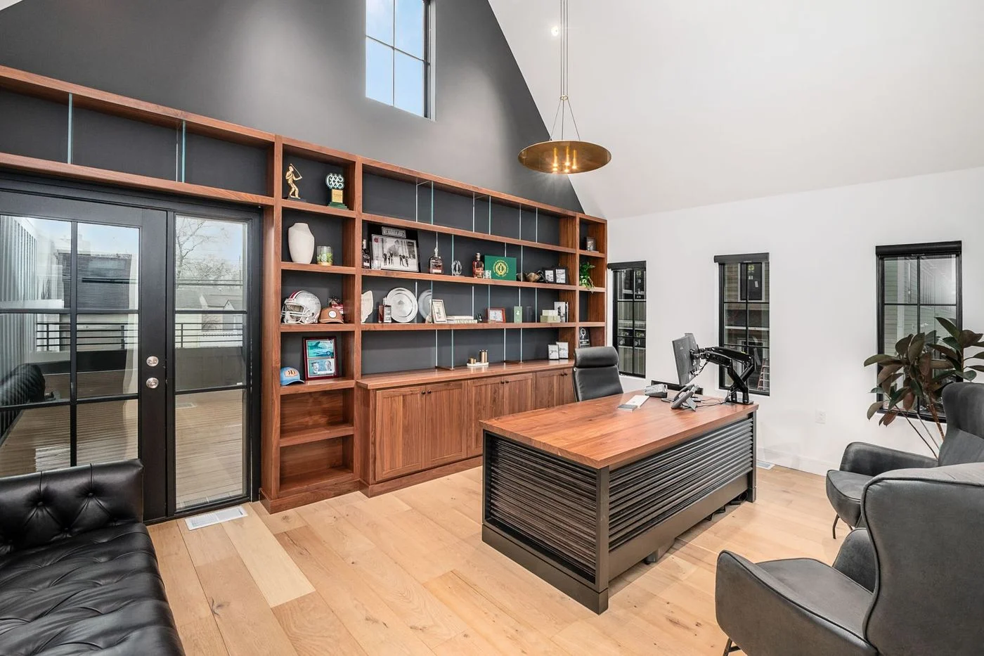 Photo-3 of 1075 W 3rd Ave, Columbus, OH 43212