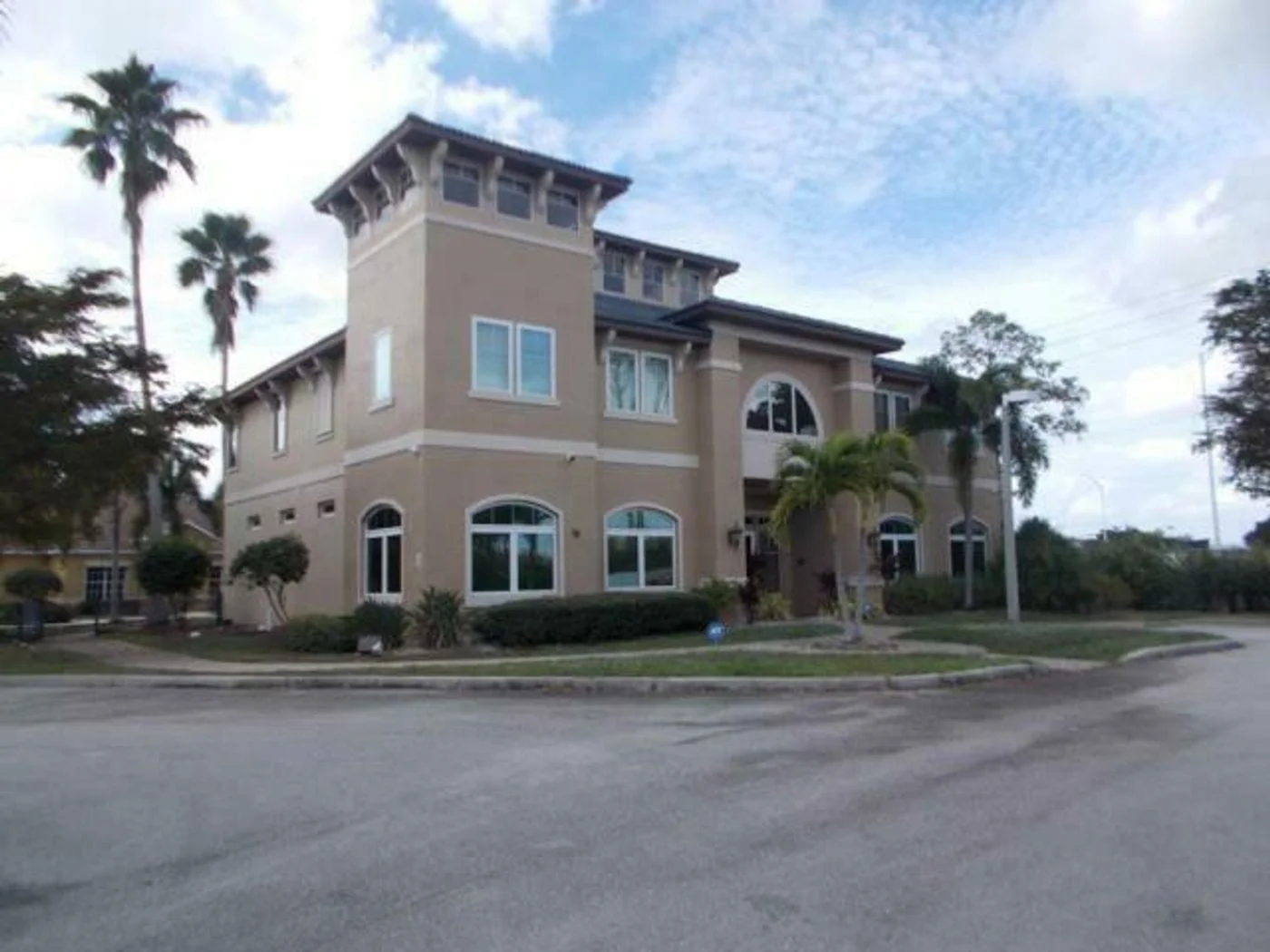 Photo 2 of 3602 Colonial Ct, Fort Myers, FL 33913