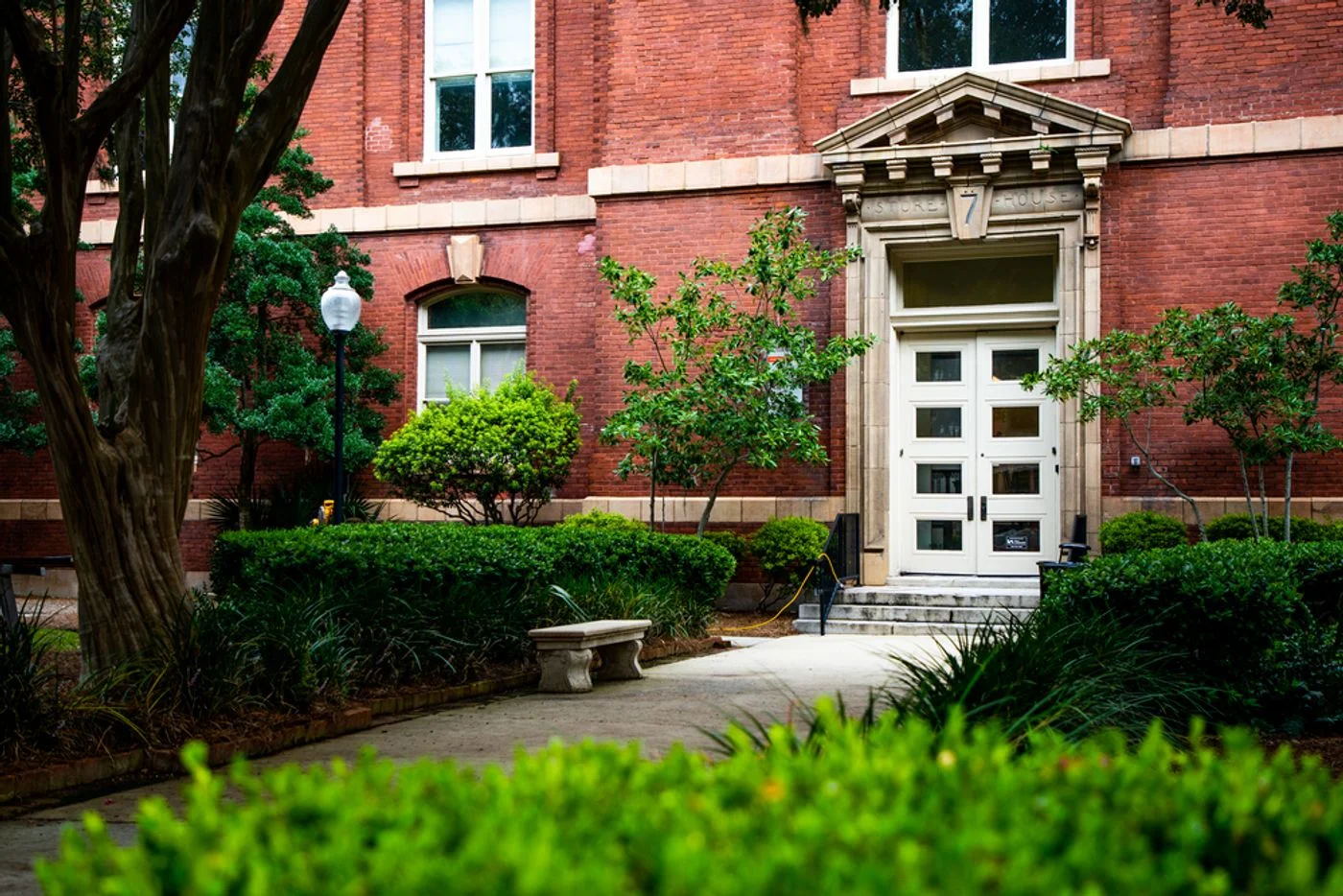 Photo 3 of 1360 Truxtun Ave, North Charleston, SC 29405