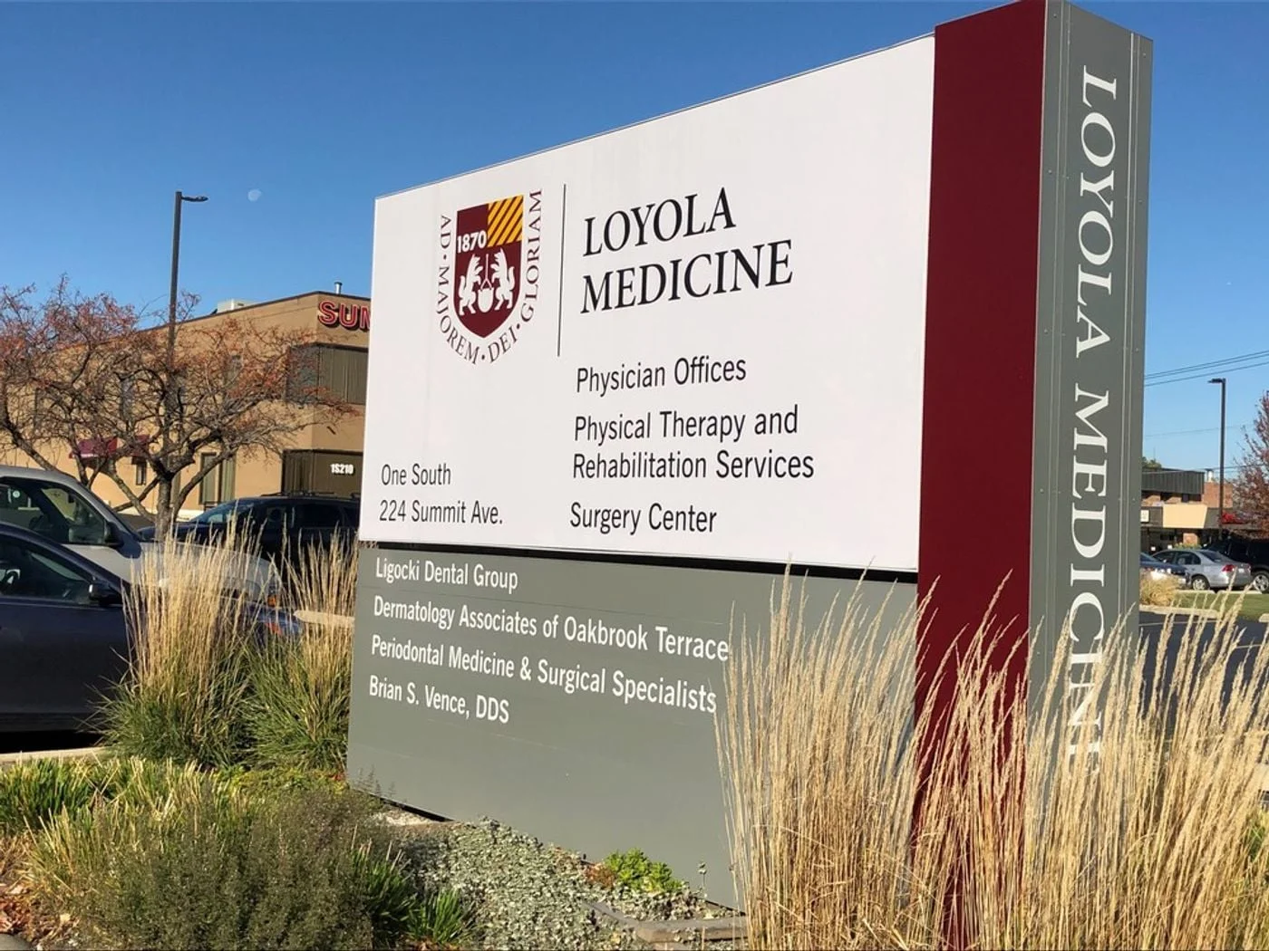 Photo 2 of 1 S 224 Summit Avenue, Oakbrook Terrace, IL 60181