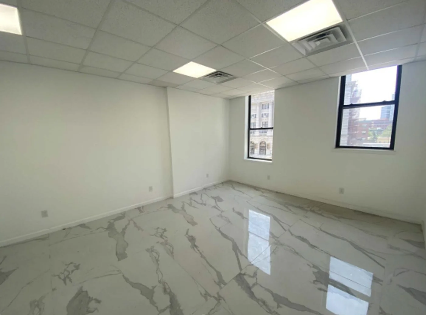 Photo-3 of 586 Newark Avenue, Jersey City, NJ 07306