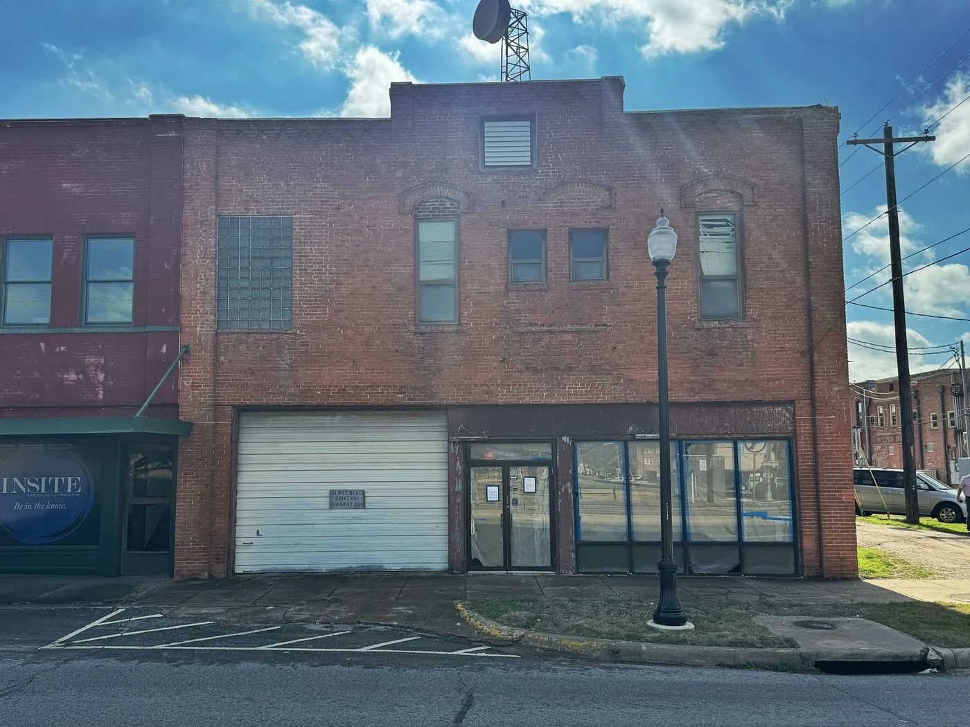 Photo 2 of 113 East William Joel Bryan Parkway, Bryan, TX 77803