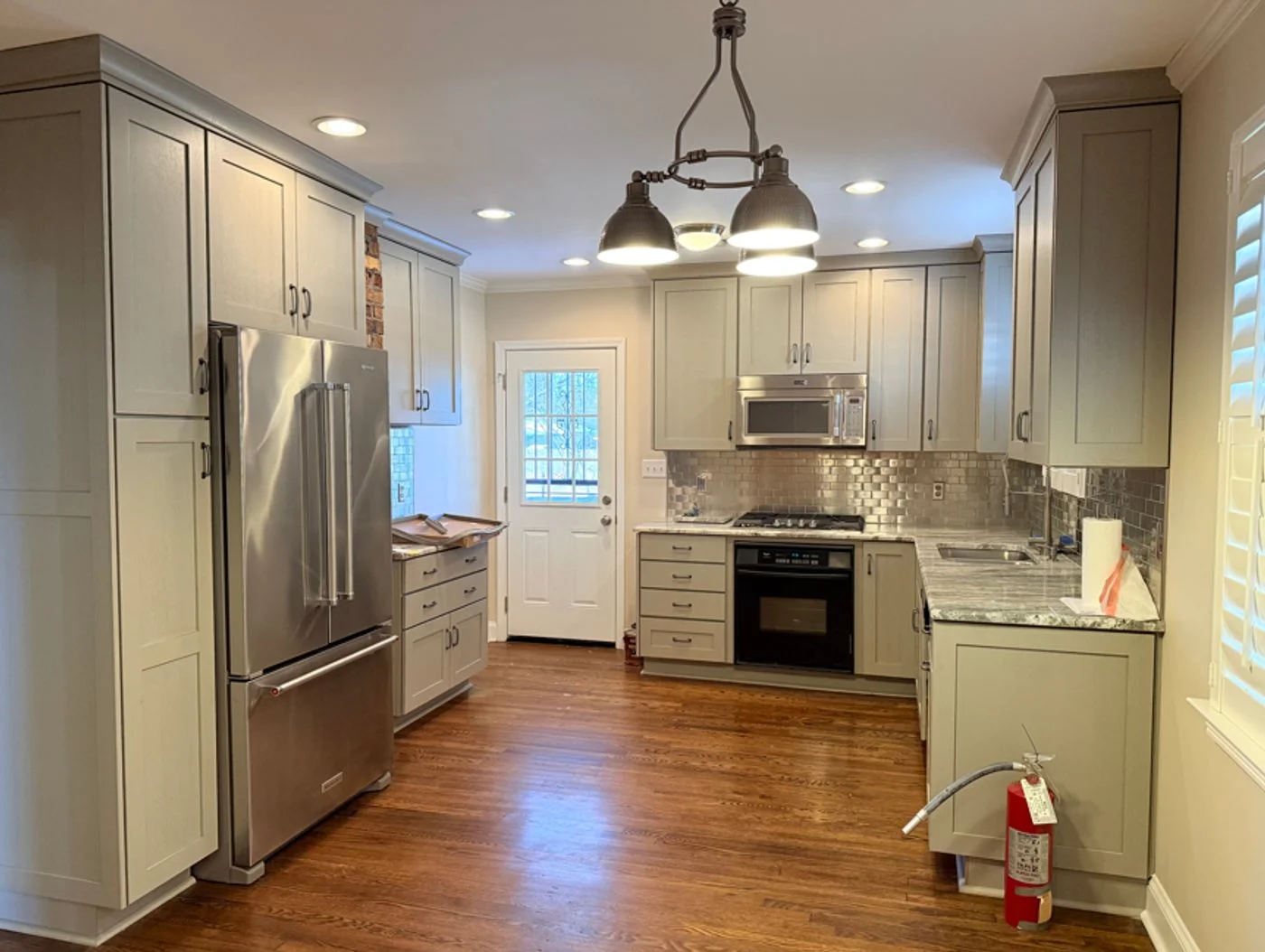 Photo 3 of 3814 Summer Ave, Memphis, TN 38122