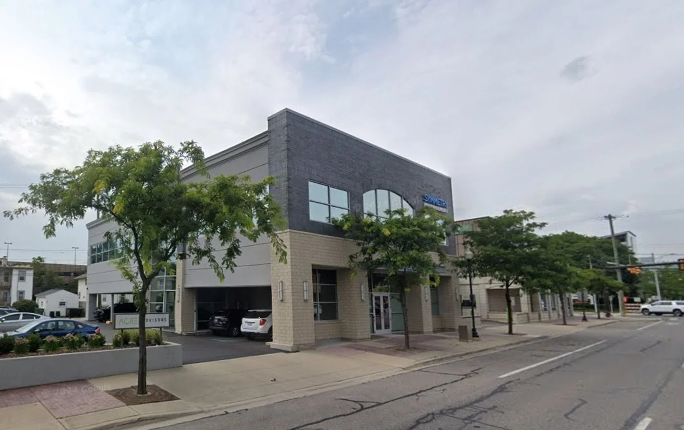 Photo 1 of 812 S Main St, Royal Oak, MI 48067