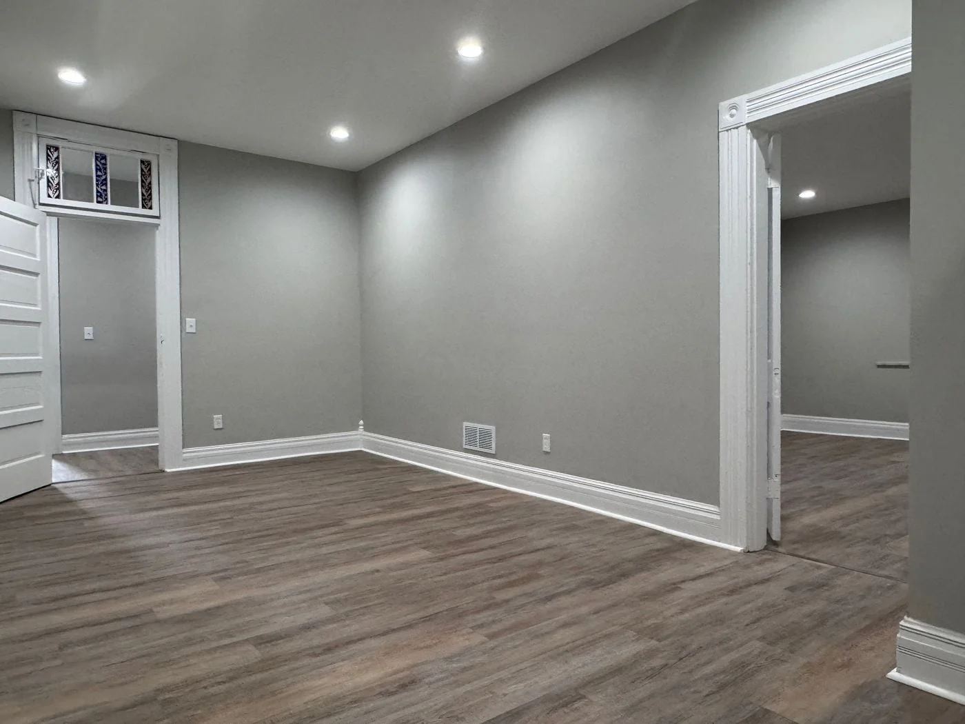 Photo 3 of 120 E Main St, Circleville, OH 43113