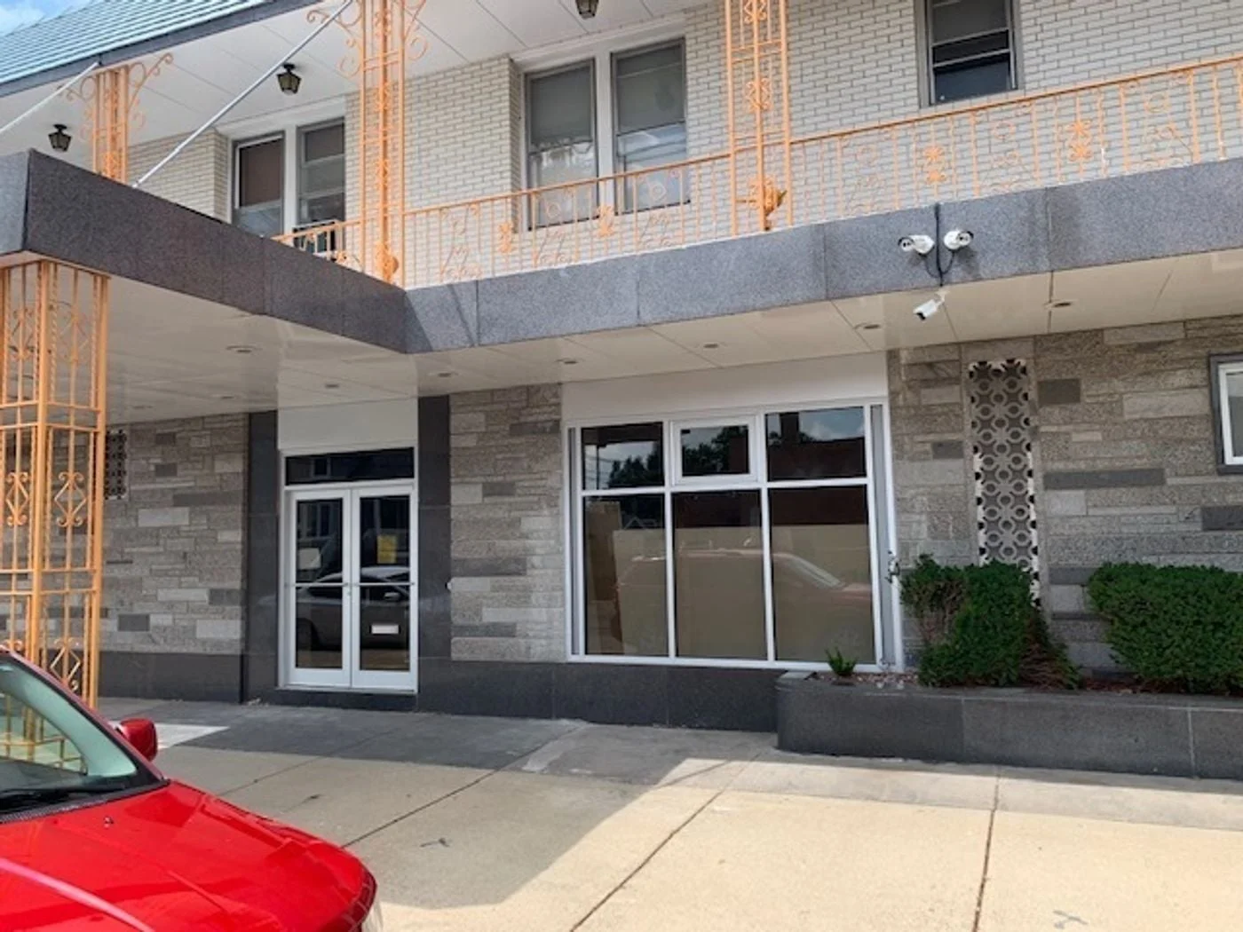 Photo 2 of 6227 Cermak Rd, Berwyn, IL 60402