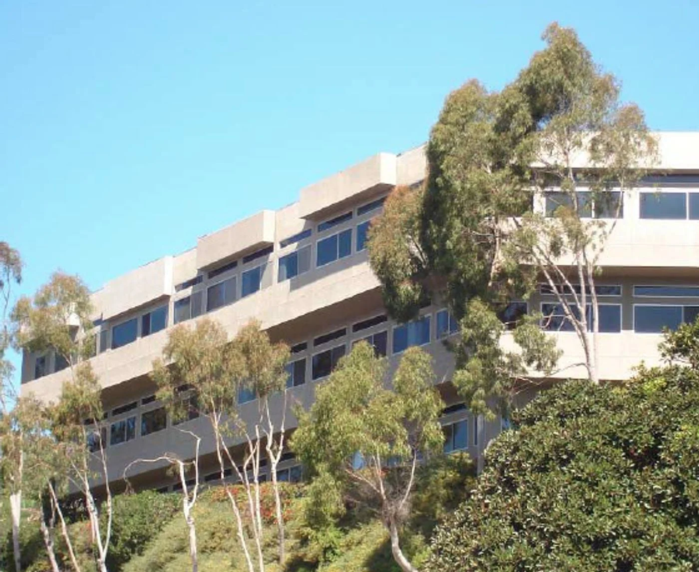 Photo 1 of 990 Highland Dr, Solana Beach, CA 92075