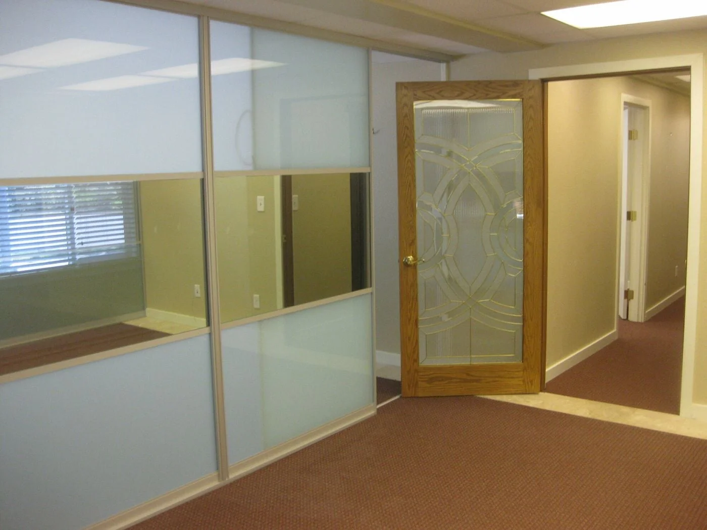 Photo 3 of 33903 Pacific Hwy S, Federal Way, WA 98003