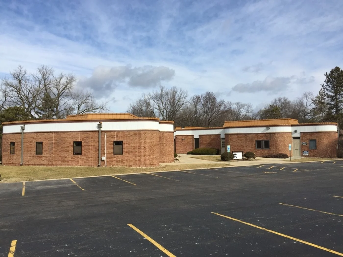 Photo 2 of 5016 N University St, Peoria, IL 61614