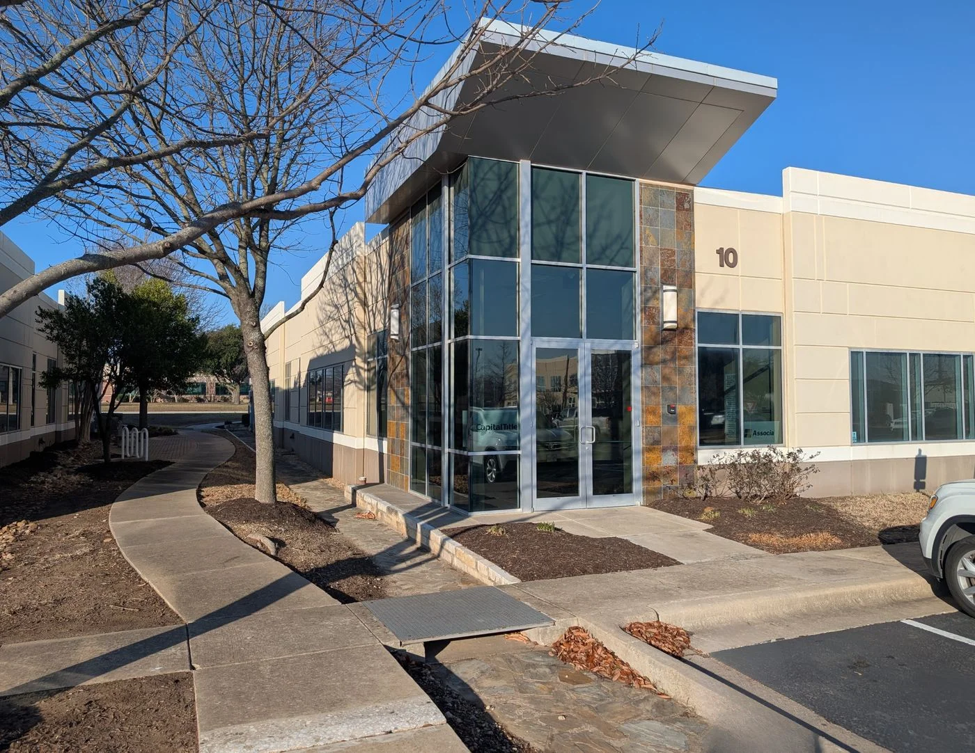 Photo-2 of 2300 Greenhill Dr, Round Rock, TX 78664