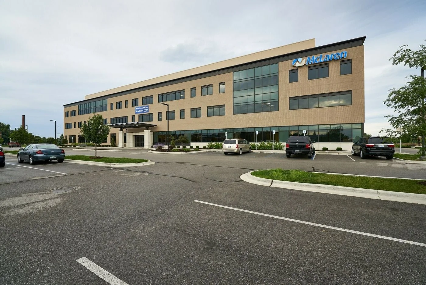 Photo 1 of 4 Columbus Ave, Bay City, MI 48708