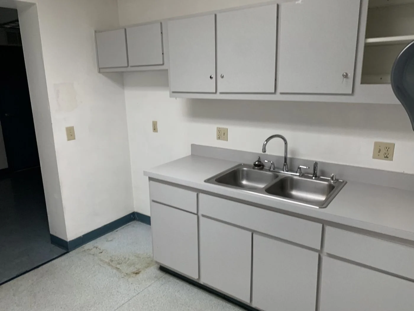 Photo 3 of 1109 SW 10th St, Ocala, FL 34471