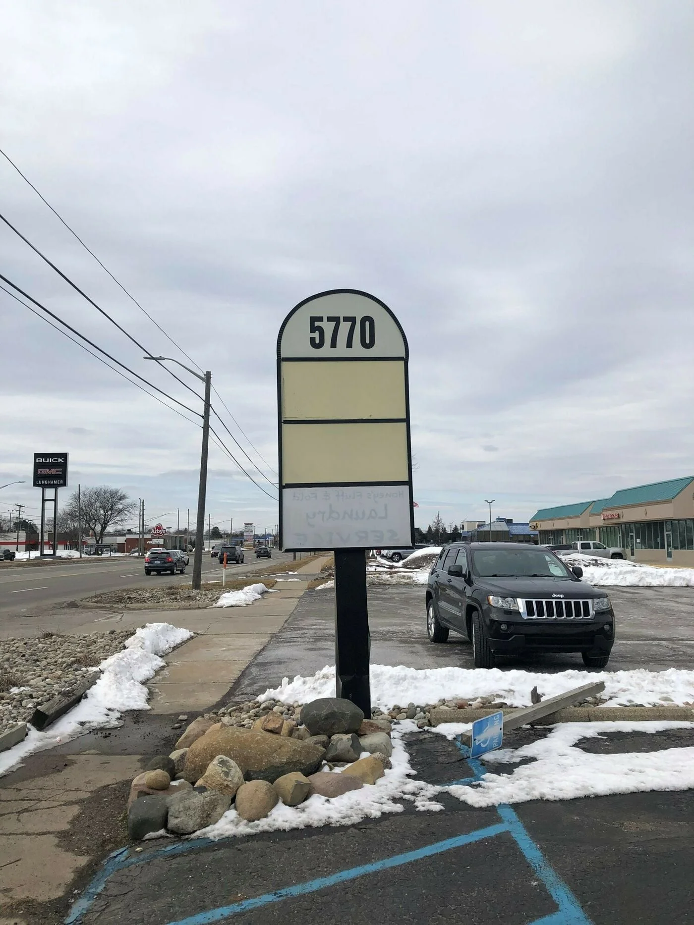 Photo 2 of 5770 Highland Rd, Waterford, MI 48327