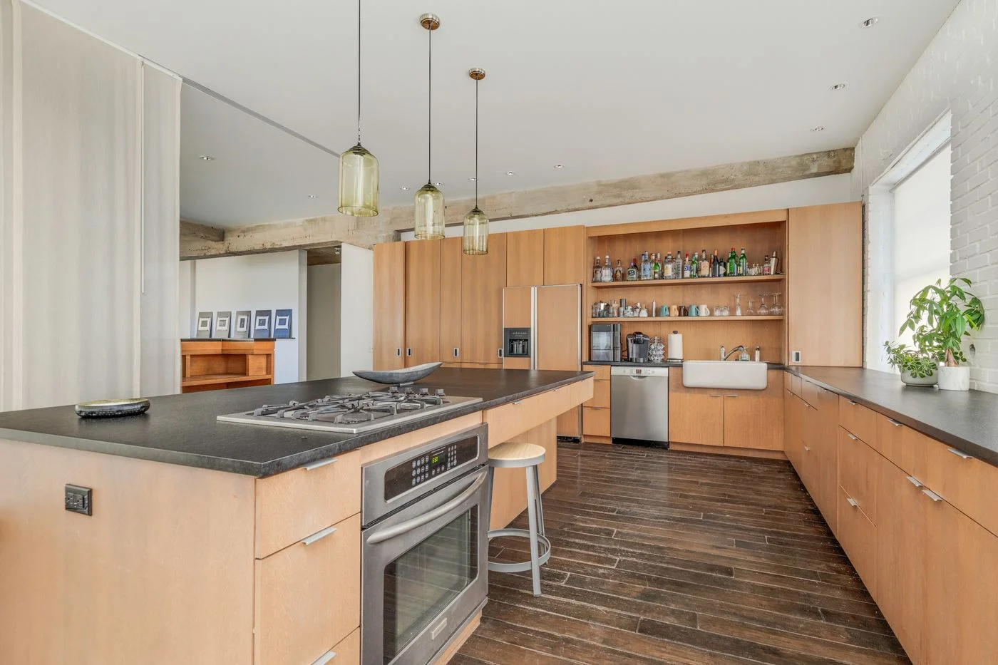 Photo 3 of 2745 Locust St, Saint Louis, MO 63103