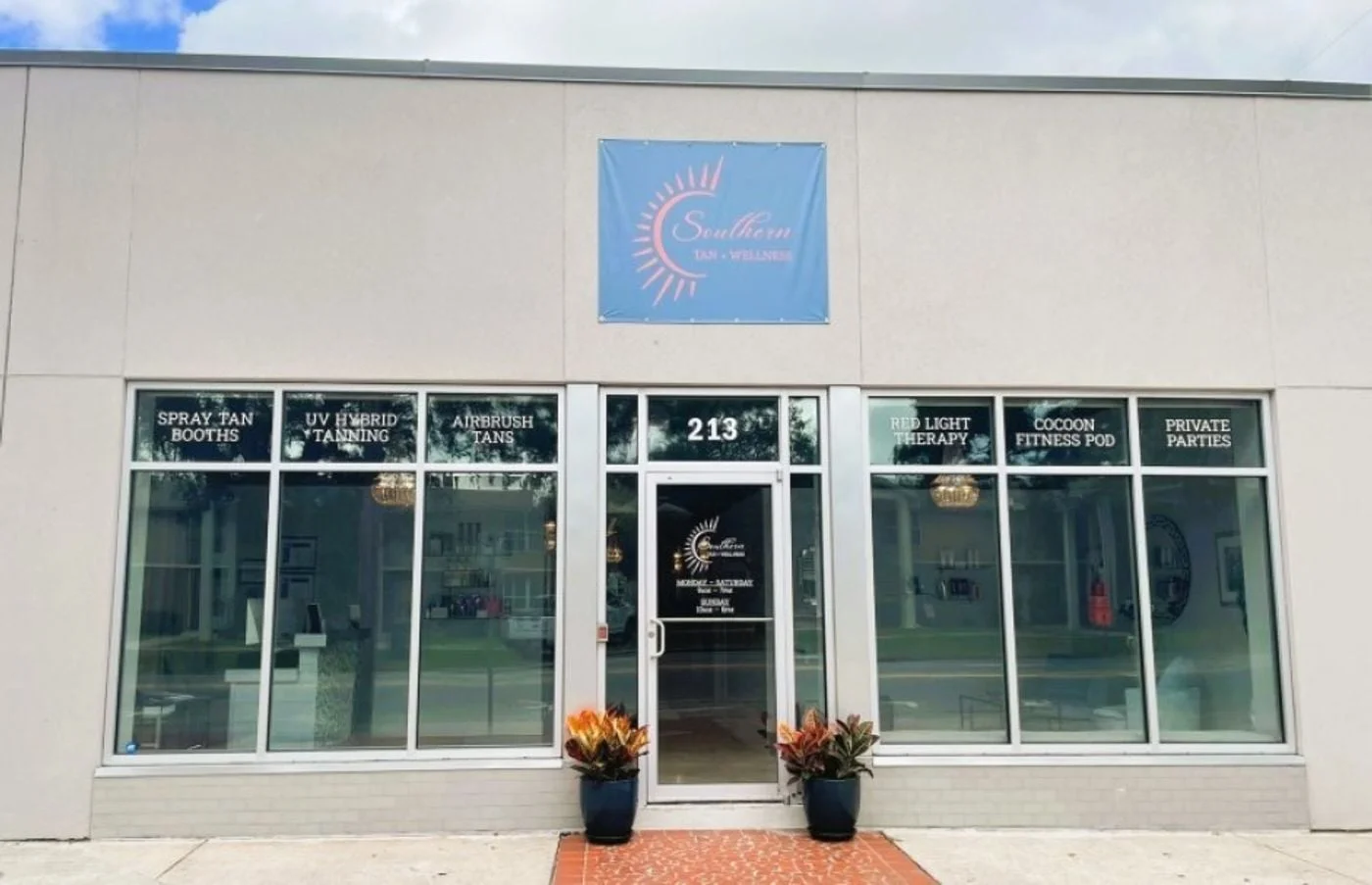 Photo 2 of 215 E Broad St, Savannah, GA 31401