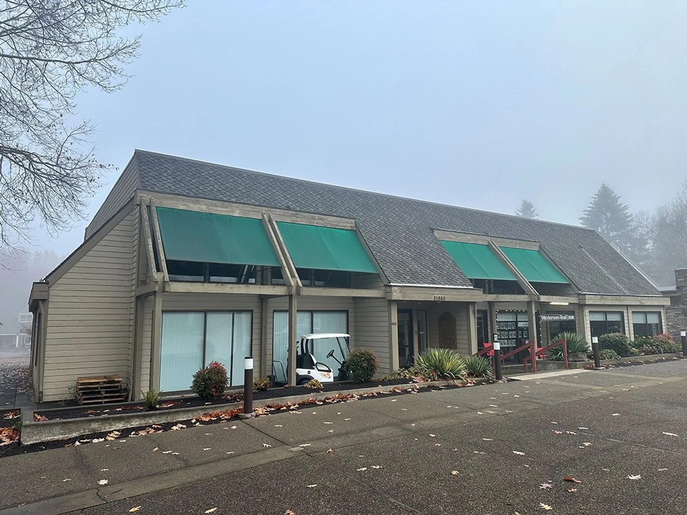 Photo 2 of 31960 SW Charbonneau Dr, Wilsonville, OR 97070