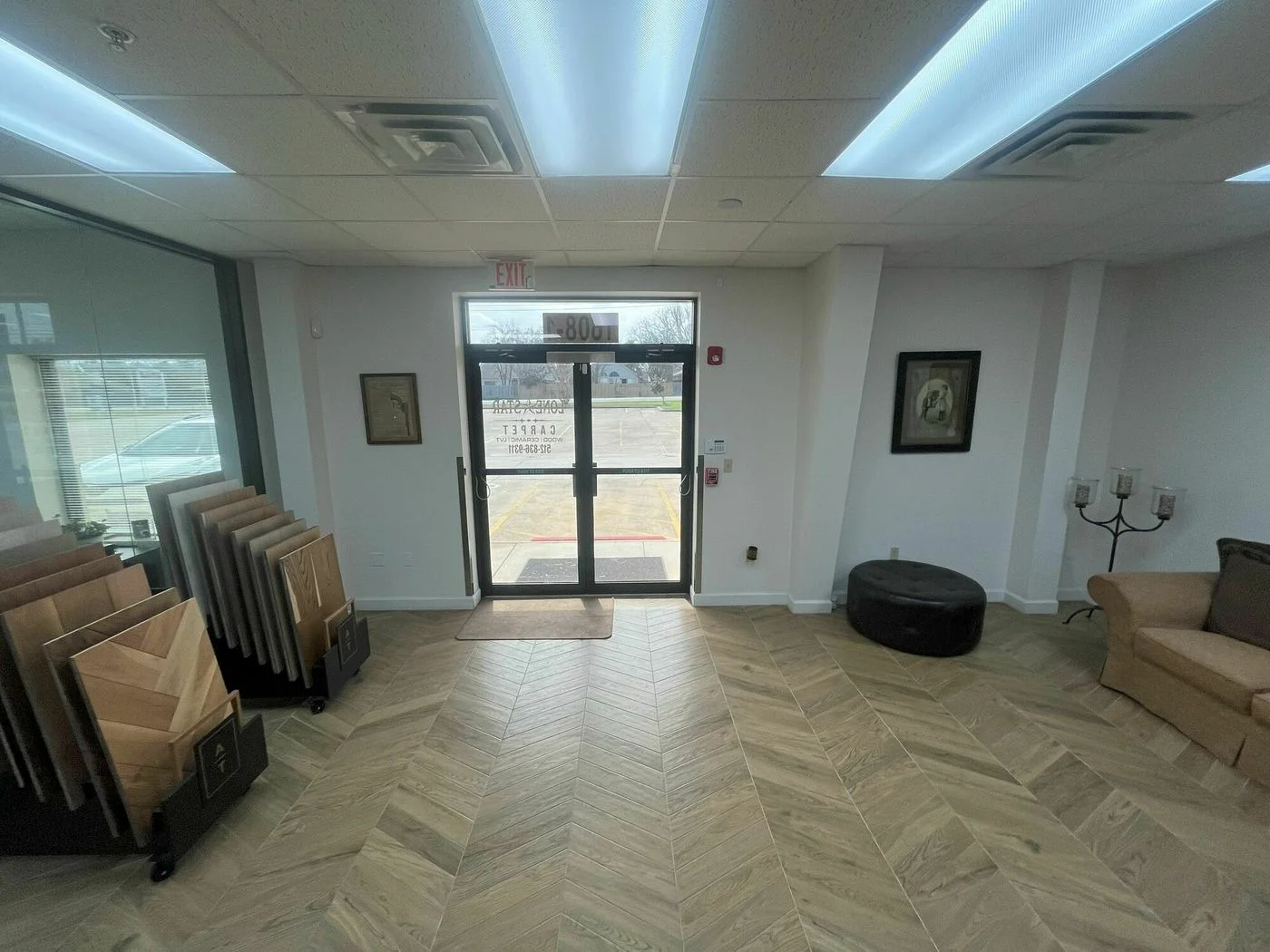 Photo-3 of 1608 Royston Ln, Round Rock, TX 78664