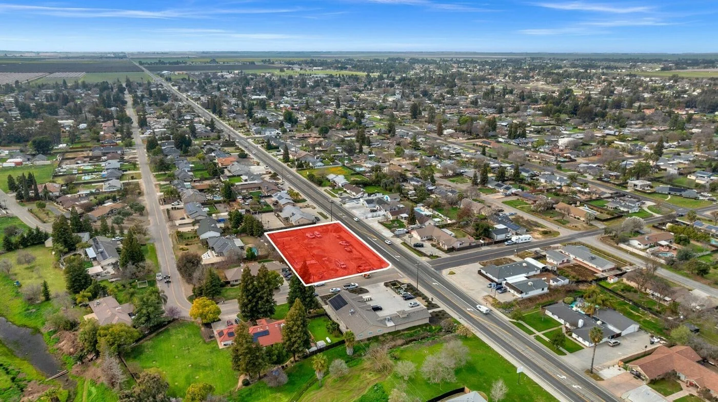 Photo 3 of 36856-36862 Avenue 12, Madera, CA 93636