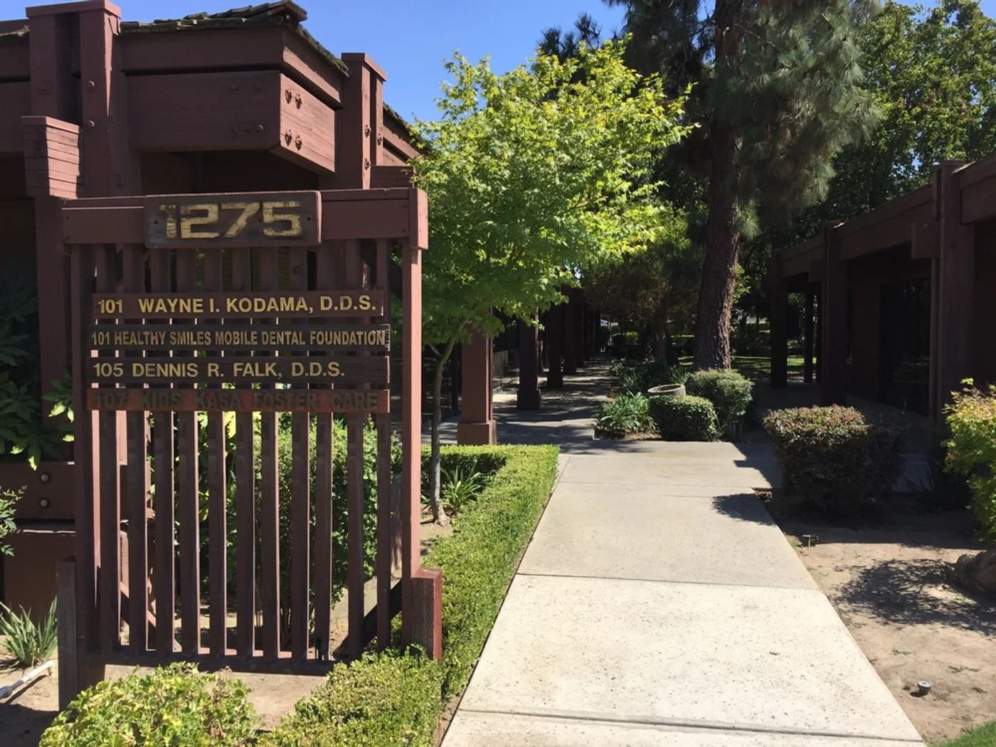 Photo 2 of 1275 W Shaw Ave, Fresno, CA 93711