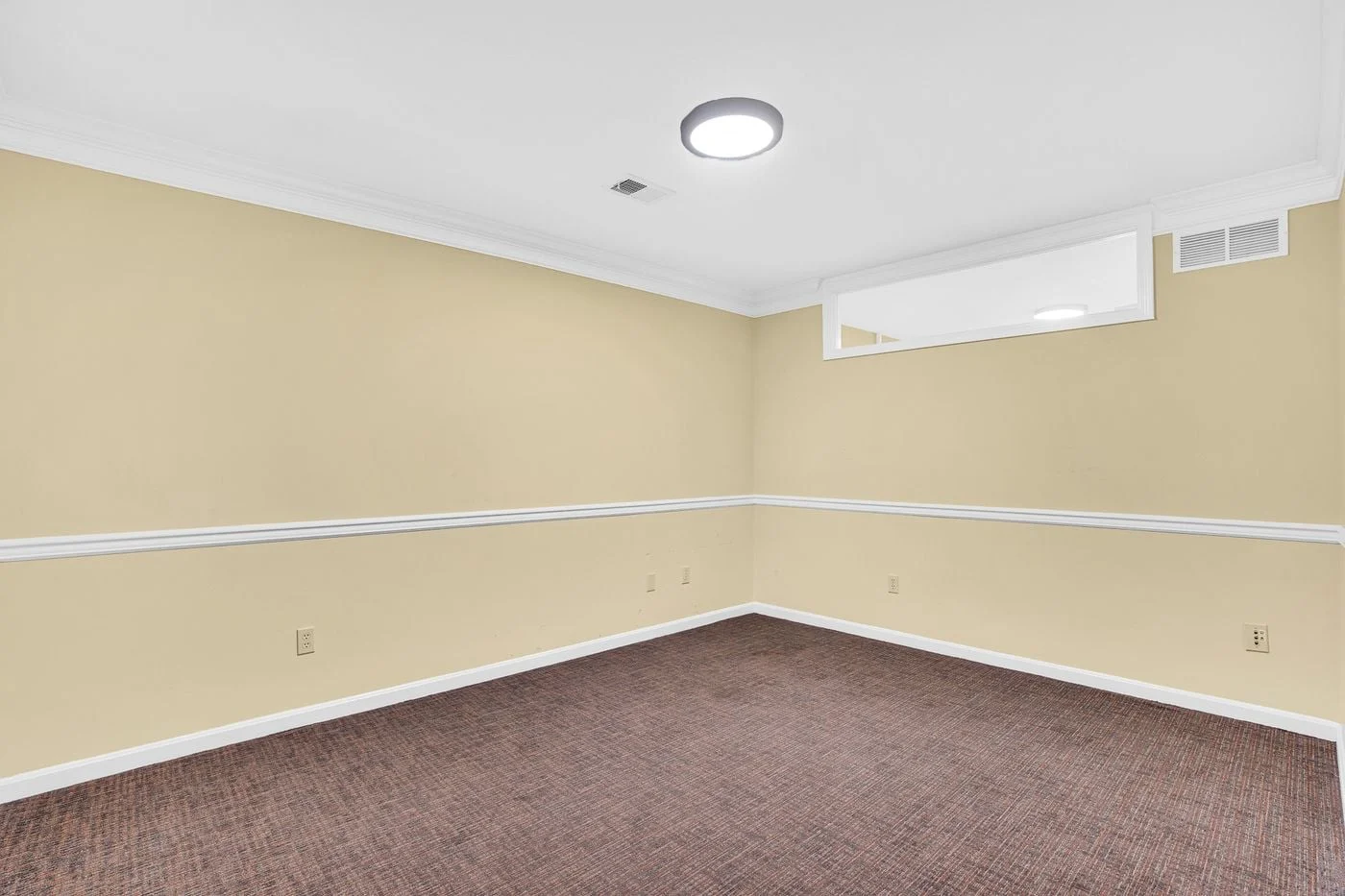 Photo 3 of 833 Valley College Dr, Louisville, KY 40272