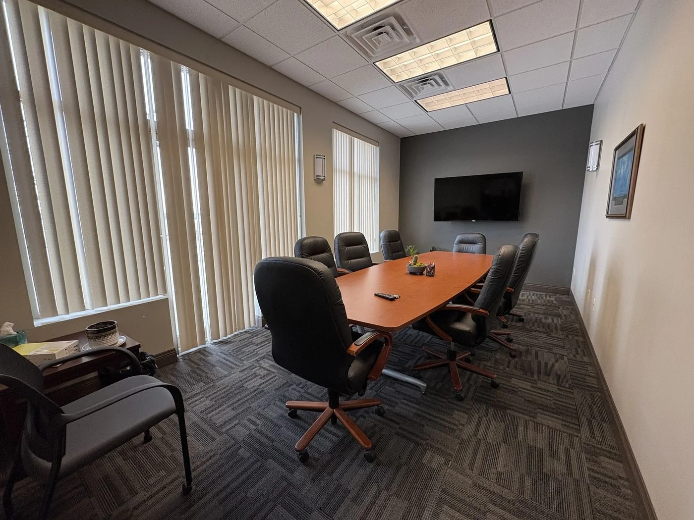 Photo 3 of 1300 W Commerce Dr, Peoria, IL 61615