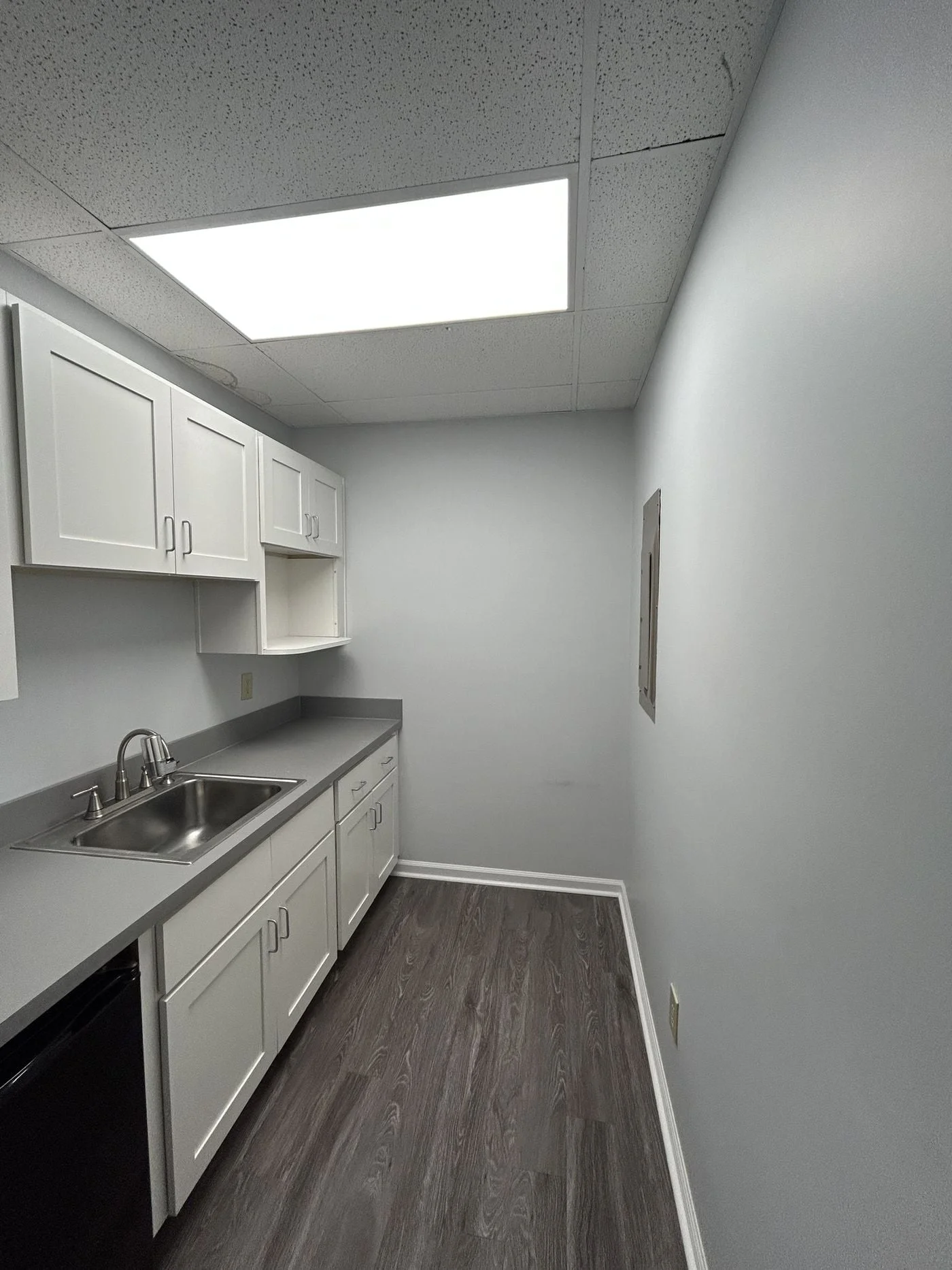 Photo 3 of 890 Johnnie Dodds Blvd Ste 3, Mount Pleasant, SC 29464