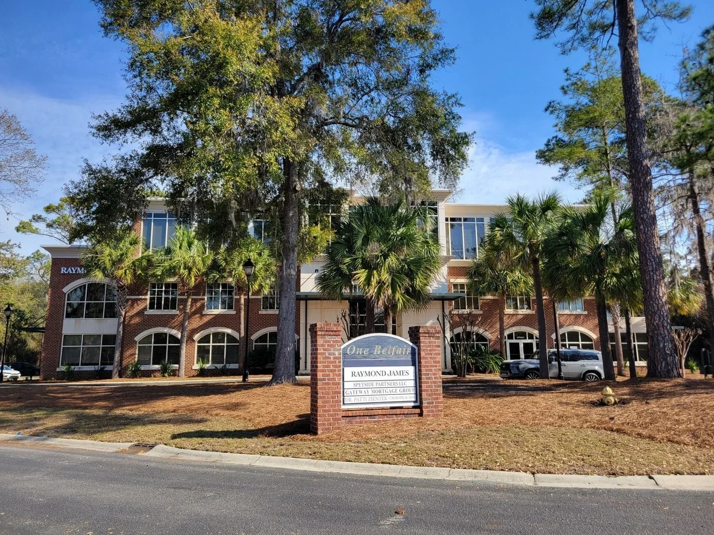 Photo 3 of 27 Towne Dr, Bluffton, SC 29910