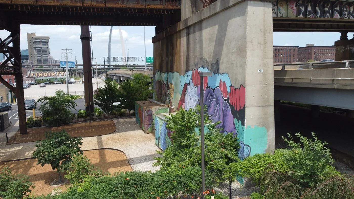 Photo 3 of 904 S 4th St, Saint Louis, MO 63102