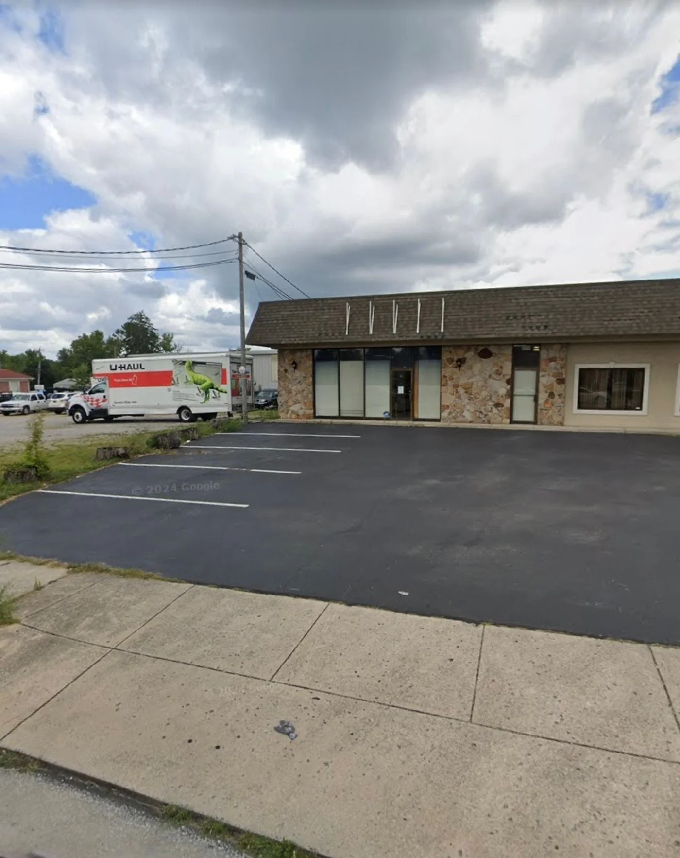 Photo 3 of 820 N Main St, Crossville, TN 38555