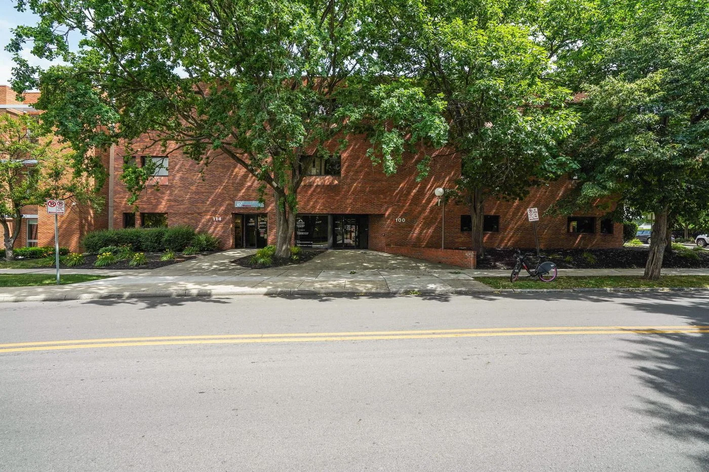 Photo 1 of 100 W 3rd Ave, Columbus, OH 43201