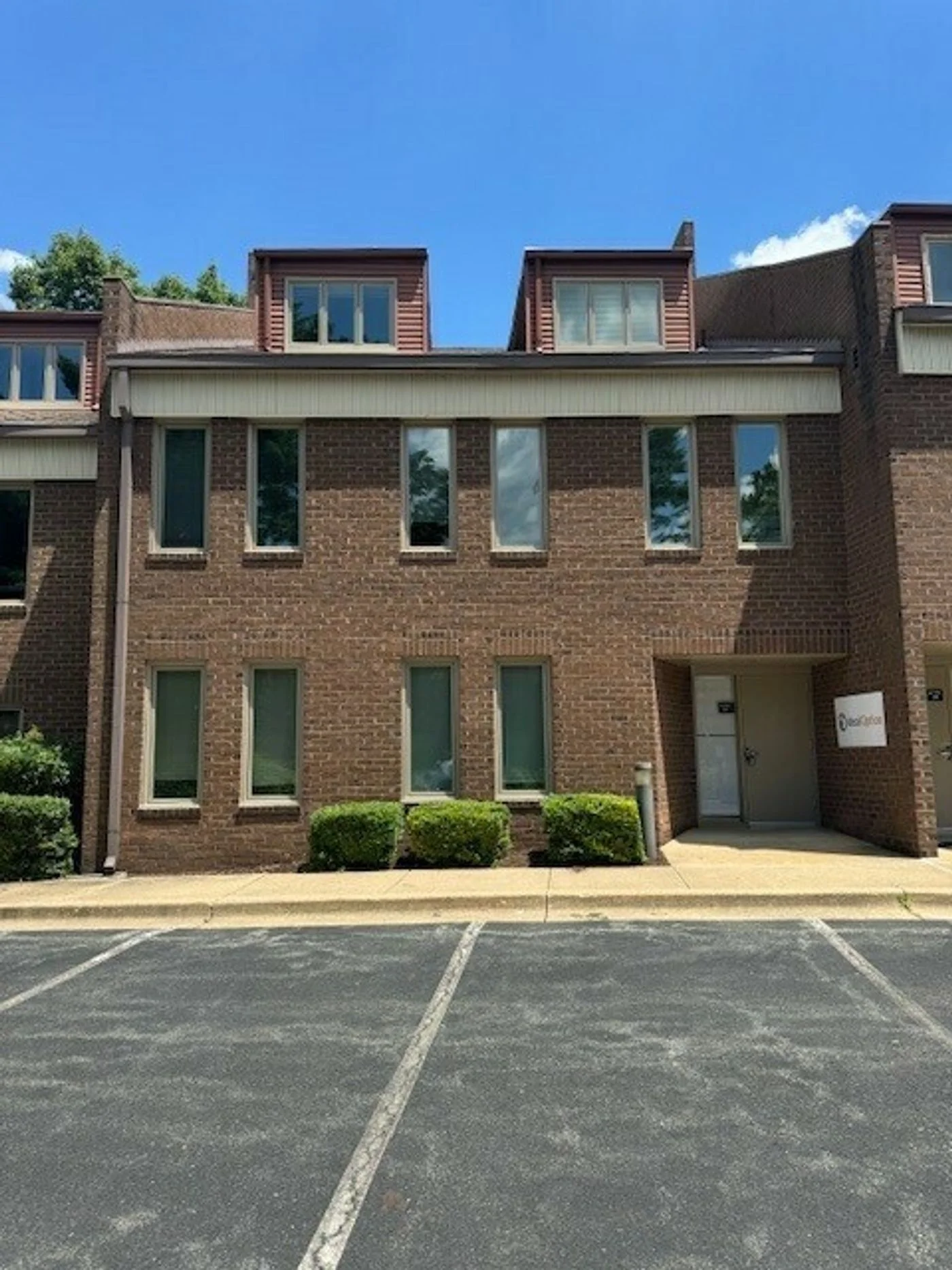 Photo 1 of 401 E Jefferson St, Rockville, MD 20850